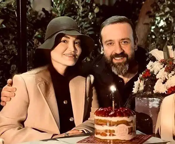 عکس؛ تارای سریال «شغال» در کنار همسر معروفِ کارگردانش