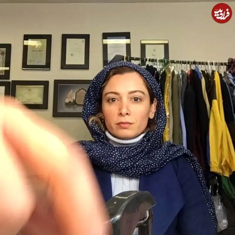 عکس| سفر زمان؛ چهرۀ «تینا وصال» قبل از میک آپ در اتاق گریم سریال «بچه مهندس»