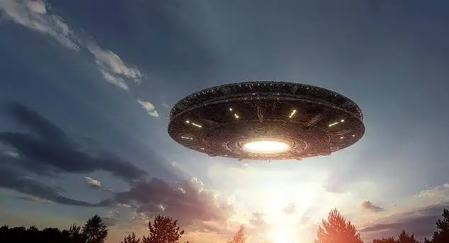 ادعای جدید یک دانشمند: «حیات روی کره زمین نه اتفاقی بلکه مهندسی شده است!»