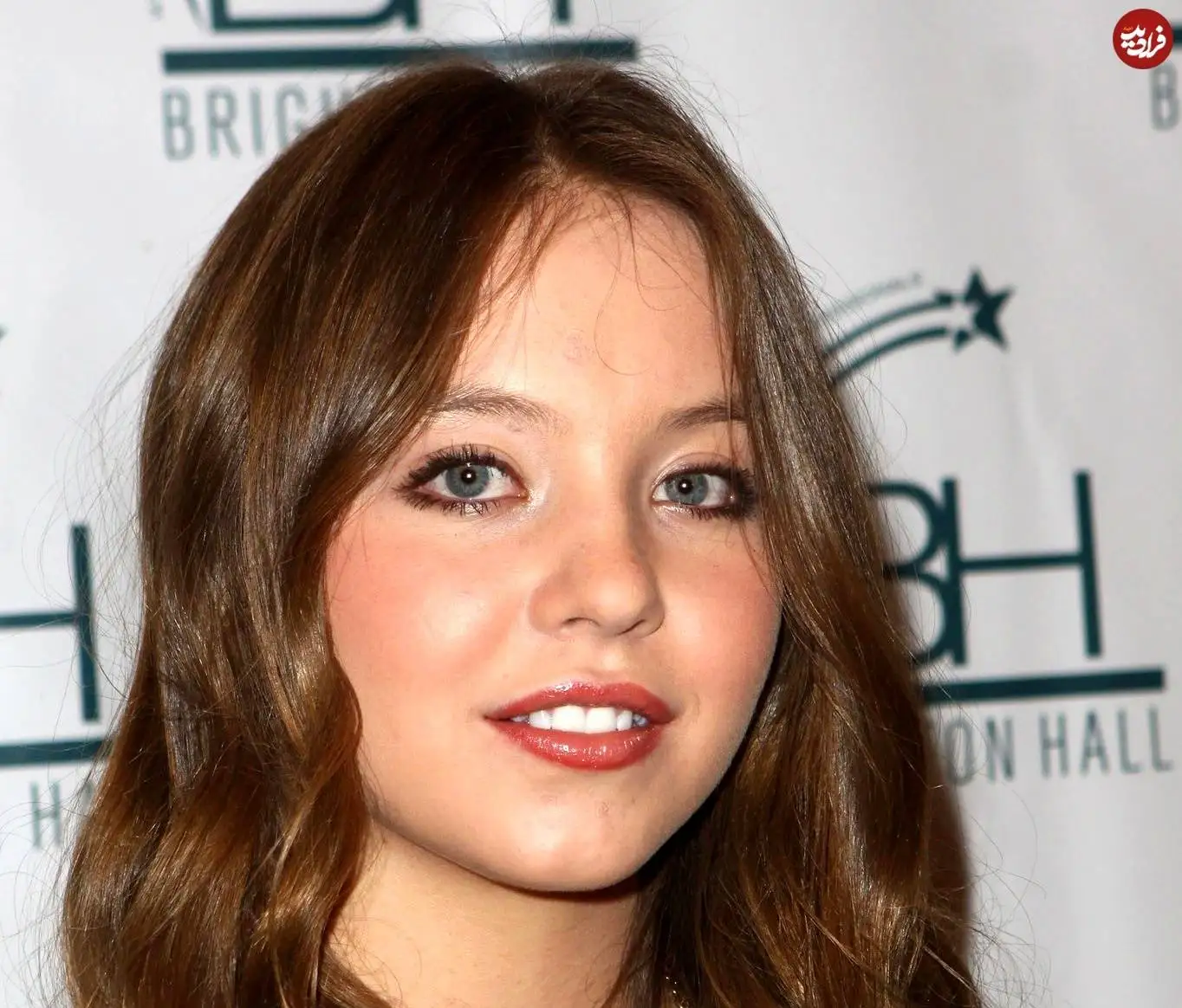 عکس| سفر در زمان؛ «سیدنی سوئینی» بازیگر مشهور آمریکایی در 16 سالگی؛ سال 1392