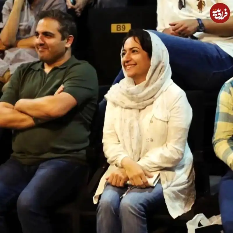 عکس| سفر زمان؛ «مسعود تابش» (بچه مهندس) و همسرش «بنفشه صمدی» در سالن تئاتر