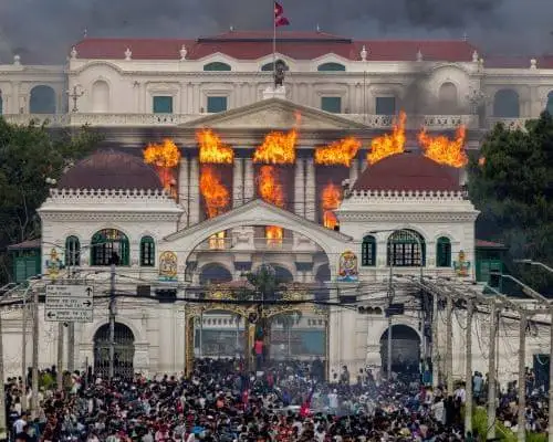 تحولات نپال؛ دهه هشتادی ها یک حکومت را سرنگون کردند!