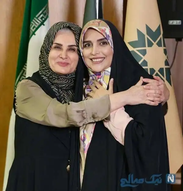 چهره های برتر در اولین روز هفته / رضا بهرام به همراه مادر و خواهرش، شادی خلیلی در محکوم، مژده لواسانی و گیتی خامنه در بزرگداشت هرمز شجاعی مهر، فرشته حسینی با کلاه افغانی، گلاره عباسی و نگار نیکدل در تئاتر بتهوون، بهنام شرفی در شب سرد، تولد سام نوری، ستاره اسکندری روز سینما