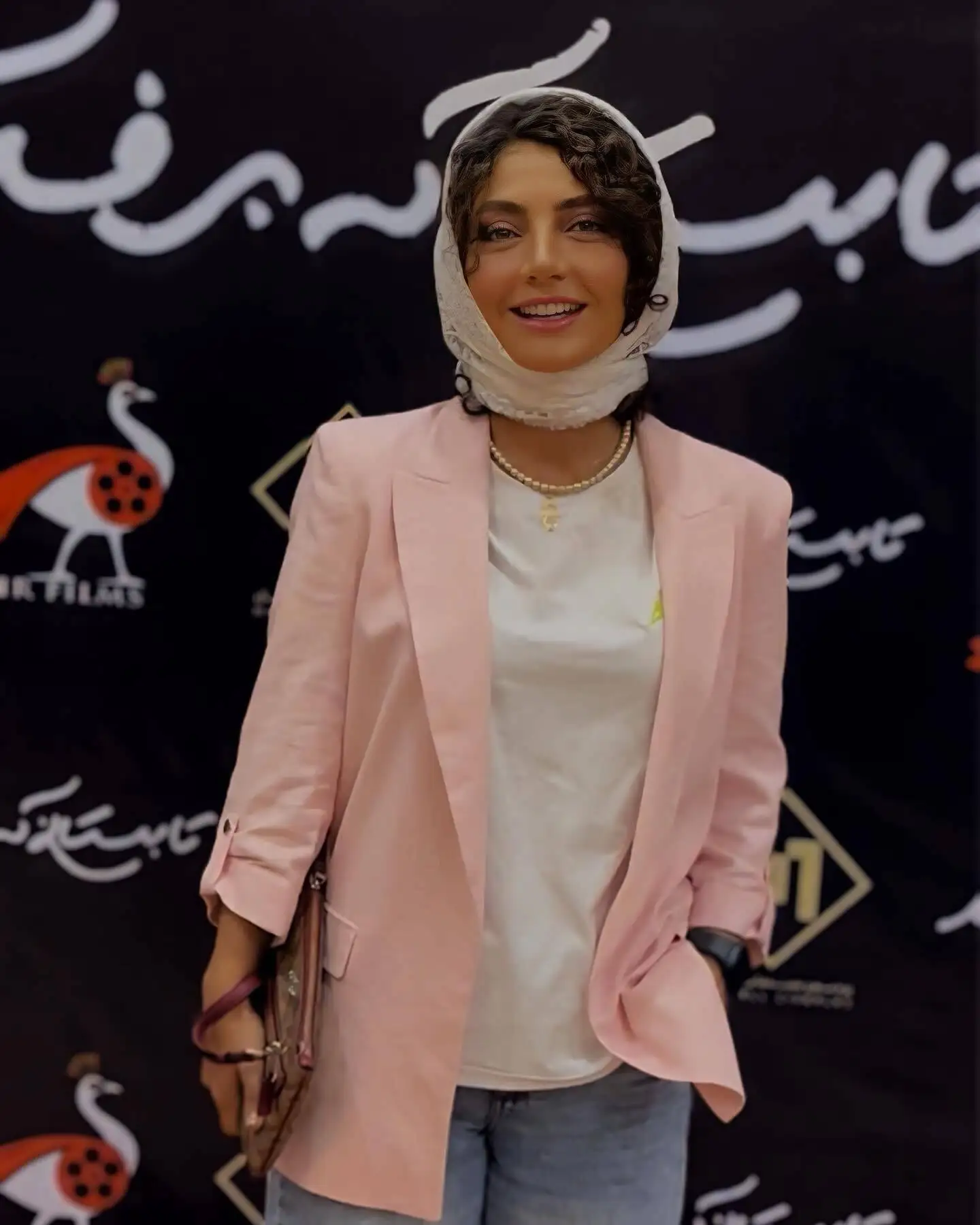تصاویر؛ هلن نقی لو در اکران فیلم «تابستانی که برف آمد»