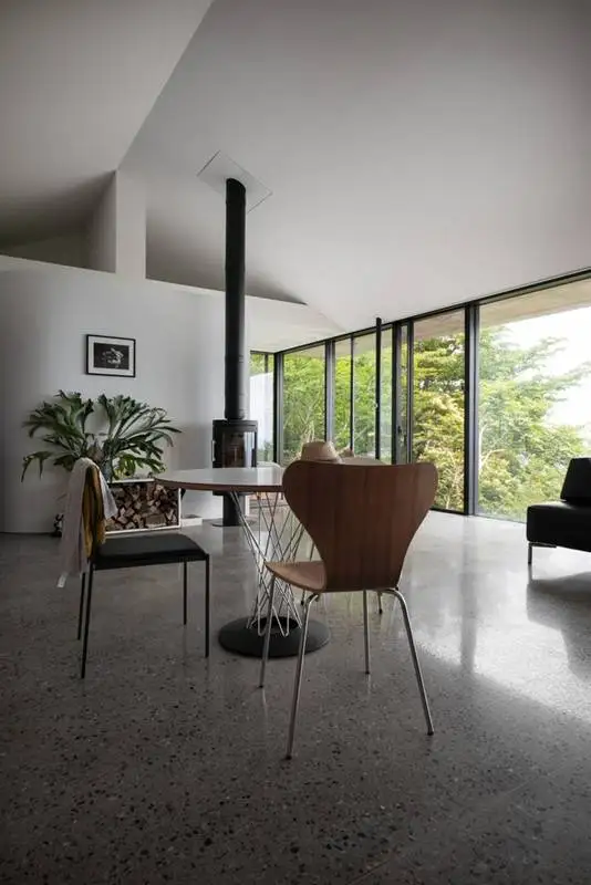 تصاویر؛ معماری خاص ویلای ژاپنی در قلب جنگل