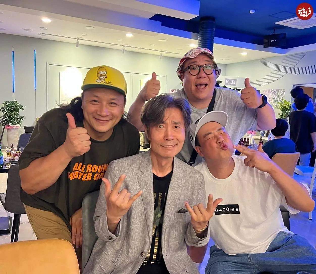 عکس| سفر در زمان؛ «وزیر اعظم» سریال جومونگ در دورهمی دوستان اش؛ سال 1402