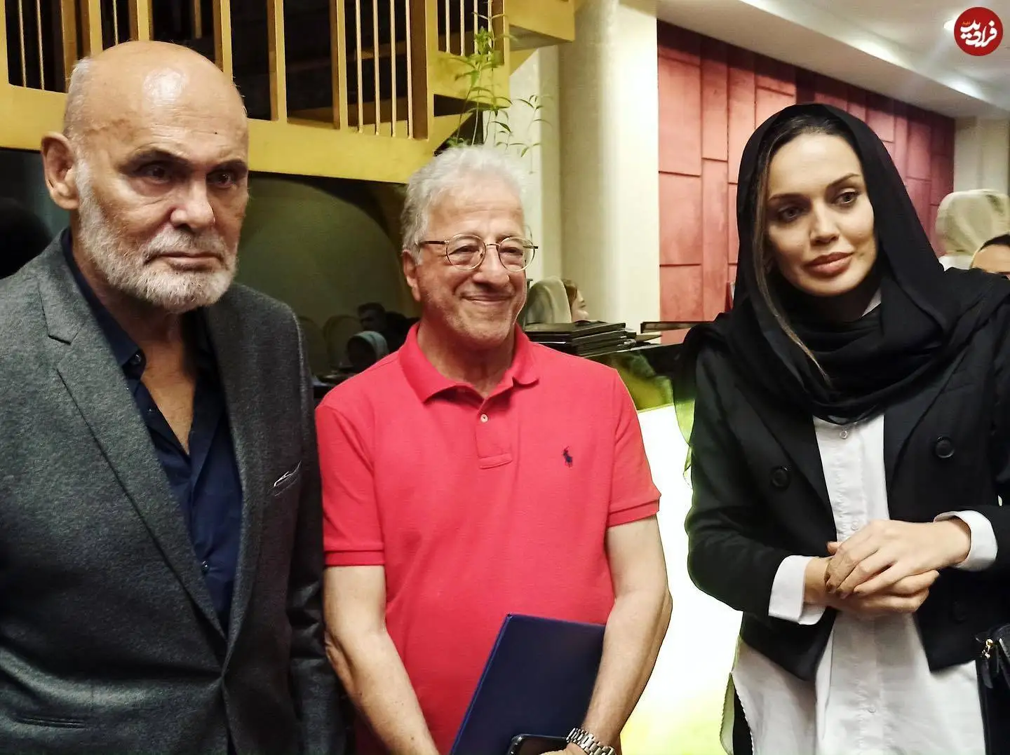 عکس| سفر در زمان؛ «بابا پنجعلی» سریال پایتخت در کنار جمشید هاشم پور؛ سال 1402