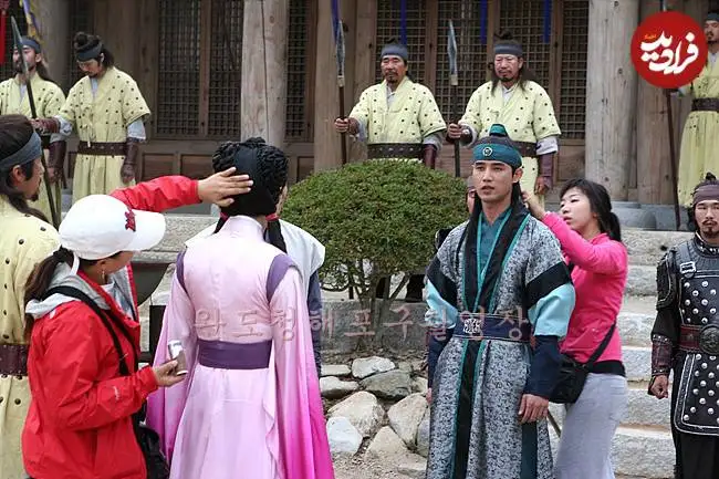 عکس| سفر در زمان؛ پشت صحنه ضبط سکانس «نجات بانو سویا» در سریال جومونگ؛ 20 سال قبل