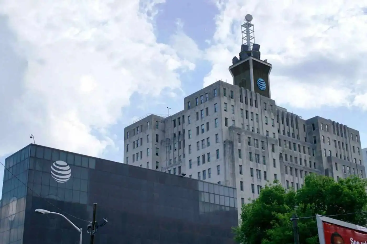 تصاویر| چرا این آسمان خراش مرموز در نیویورک حتی یک پنجره هم ندارد؟ 