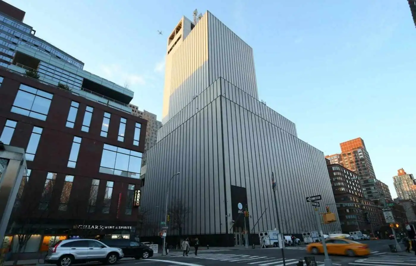 تصاویر| چرا این آسمان خراش مرموز در نیویورک حتی یک پنجره هم ندارد؟ 