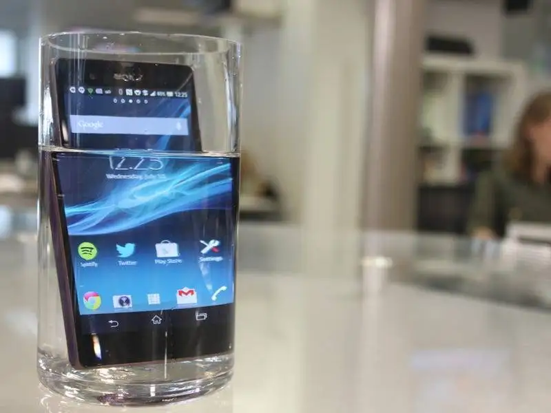 قصه xperia z1؛ این گوشی از بهشت آمده بود!