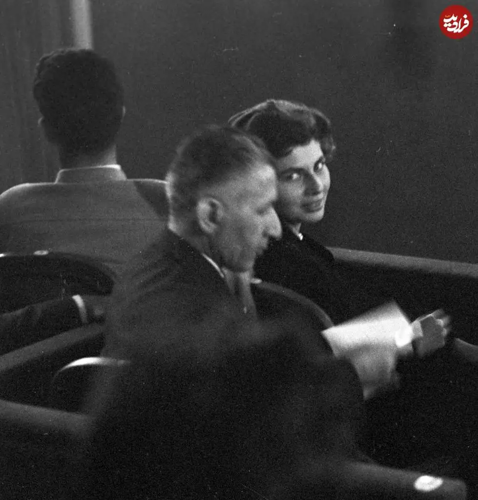 عکس| سفر در زمان؛ «ثریا، ملکه دو رگه ایران» در یک سفر خصوصی در پاریس؛ سال 1334