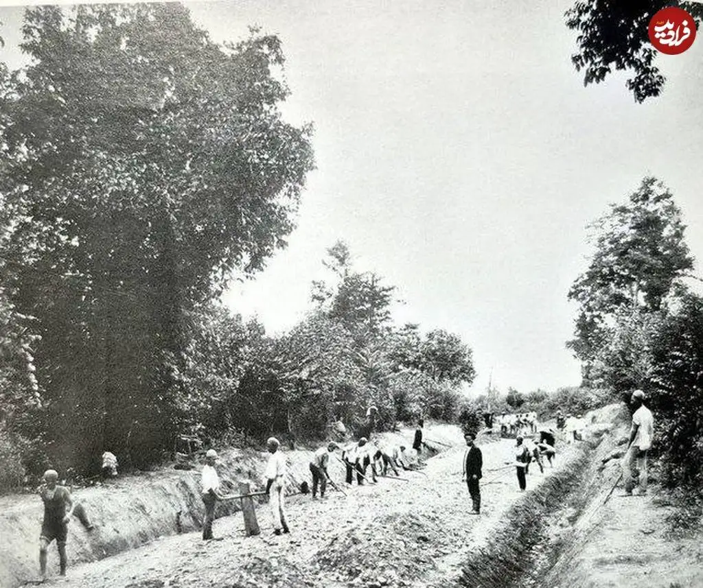 عکس؛ سفر در زمان؛ کارگران در حال ساخت جاده «رشت به انزلی»؛ دهه 1300