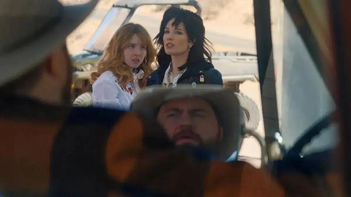 نقد فیلم «آمریکانا»؛ سیدنی سوئینی در یک نئووسترن فراموش شدنی