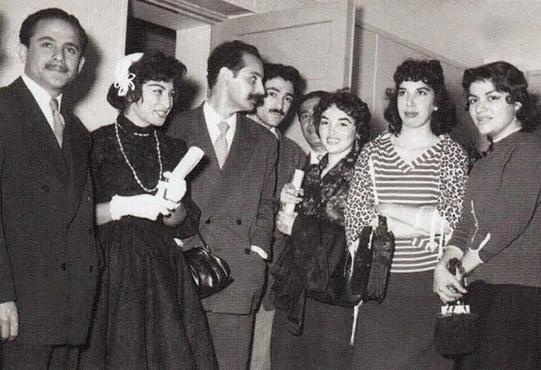 تصاویر؛ سفر در زمان؛ قابی  سنگین از بزرگترین چهره های ادبیات ایران در سال های دور - تهران سال 1330