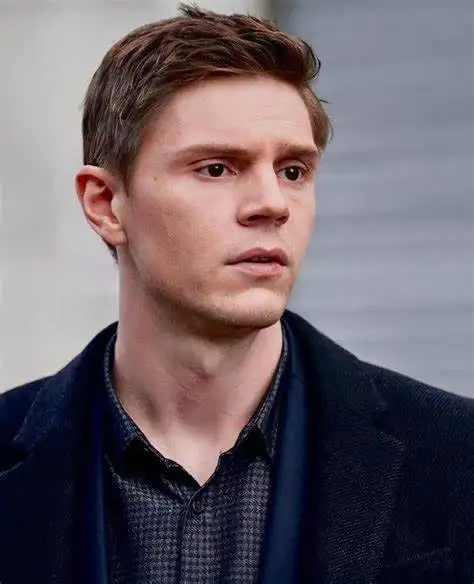 تصاویر| زندگی خصوصی، عکس های شخصی و بیوگرافی ایوان پیترز