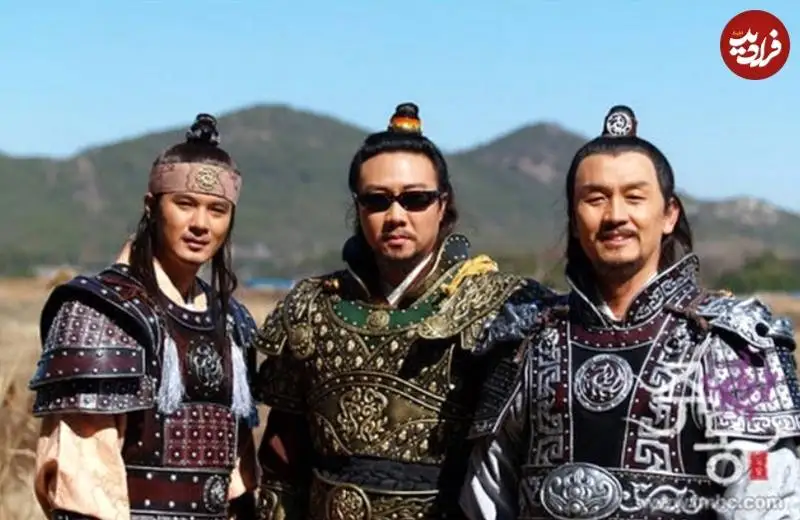 عکس| سفر به تاریخ؛ «ماری» با عینک آفتابی در کنار «جوسا و ماکاک» در پشت صحنه سریال «جومونگ»