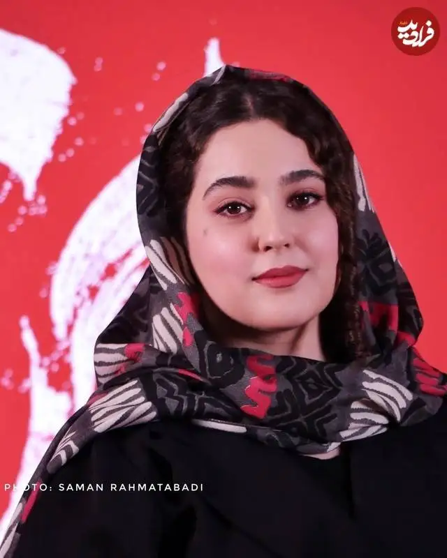 عکس| سفر زمان؛ چهرۀ «صحرا» (سریال بازی نقاب ها) بعد از 7 سال در کنار «نعیمه نظام دوست»