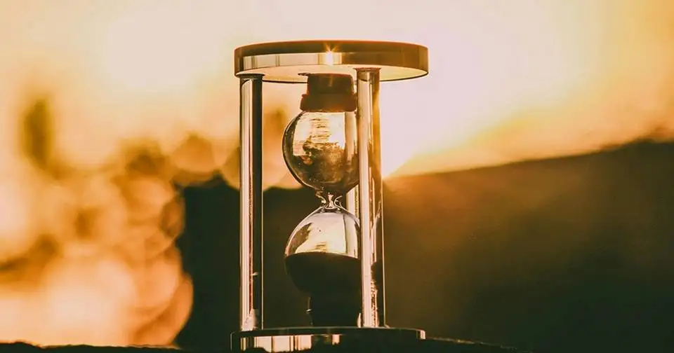 تفاوت «زمان» و «ابدیت» در فلسفۀ افلاطون