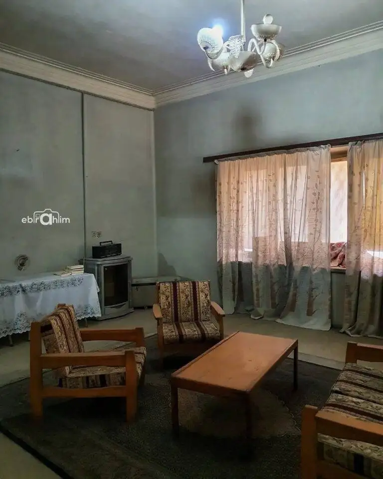 تصاویر؛ خانه ای از دوران پهلوی دوم با تنور نان در خانه!