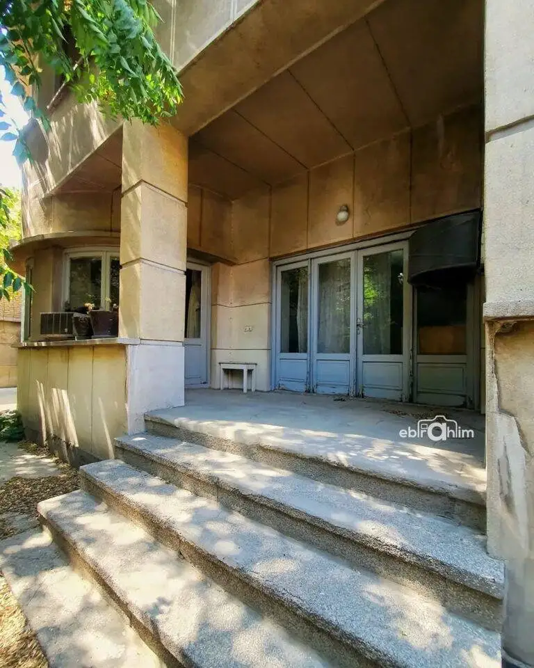 تصاویر؛ خانه ای از دوران پهلوی دوم با تنور نان در خانه!