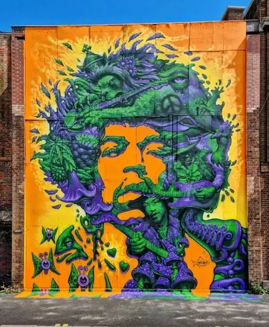 چند شاهکار هنر خیابانی؛ از «پلّکان اژدها» تا «مردی لبۀ پشت بام»