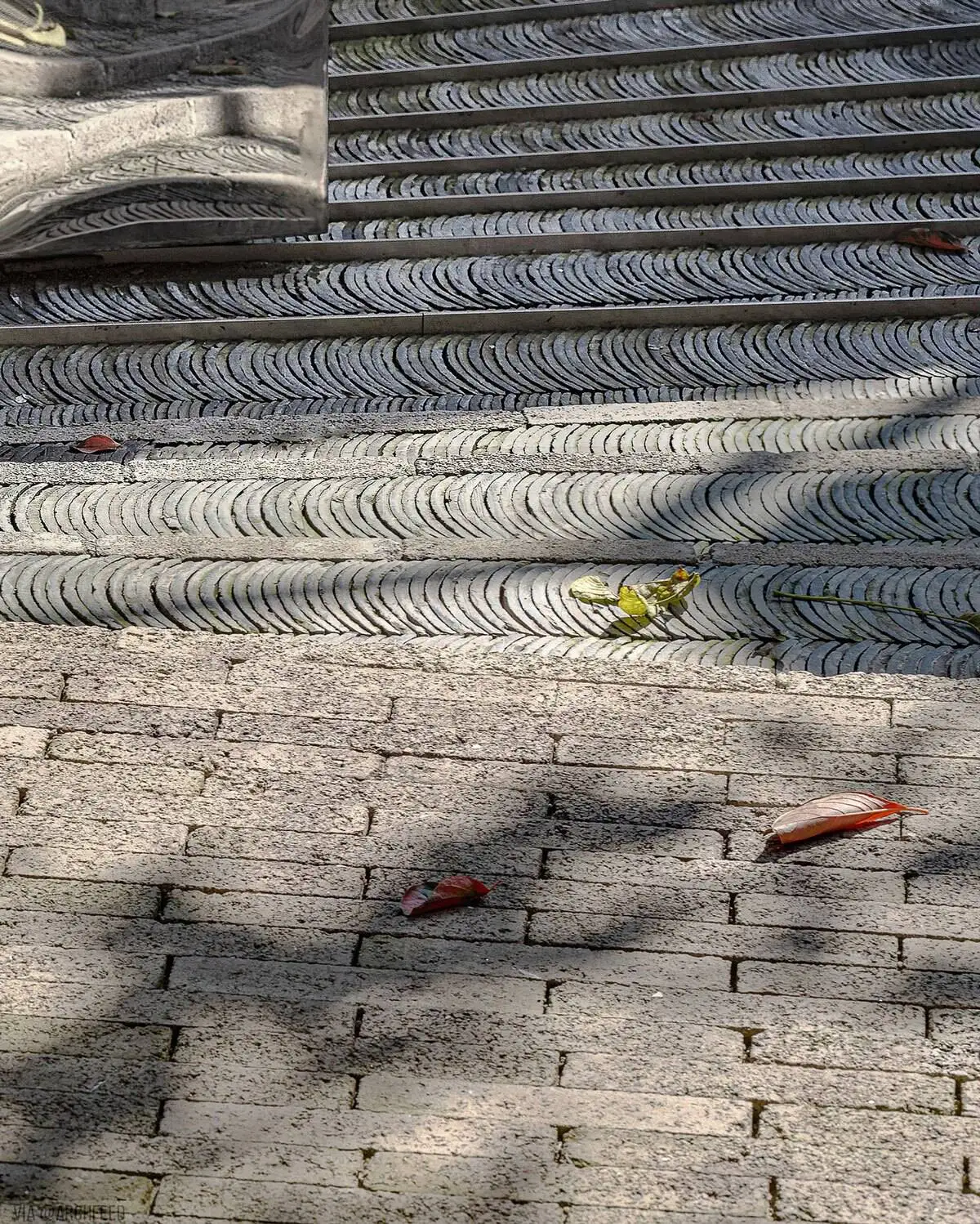 تصاویر؛ معماری هوشمندانه برای خلق یک ورودی متفاوت