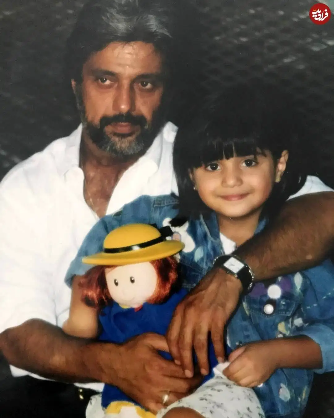 عکس؛ سفر در زمان؛ «داریوش» در کنار دخترش «بیتا» در آمریکا؛ دهه 70