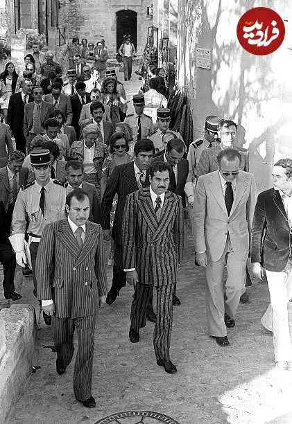 عکس| سفر در زمان؛ «صدام» و همراهان در حال قدم زدن در جنوب فرانسه؛ سال 1354