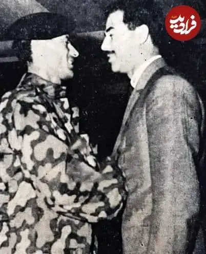 عکس| سفر در زمان؛ «سرهنگ قذافی» در حال خوش و بش با «صدام»؛ سال 1347
