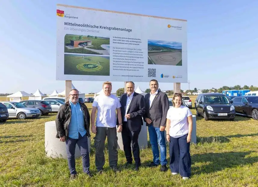 کشف دایره های مرموز 6 هزارساله در یک مزرعه