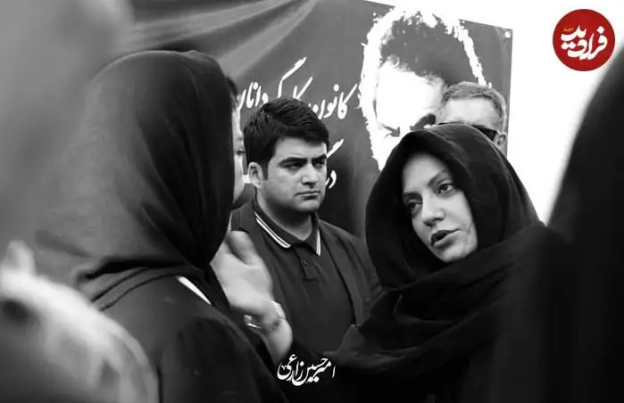 عکس| سفر در زمان؛ «مهناز افشار» در مراسم تشییع «ناصر ملک مطیعی»؛ سال 97