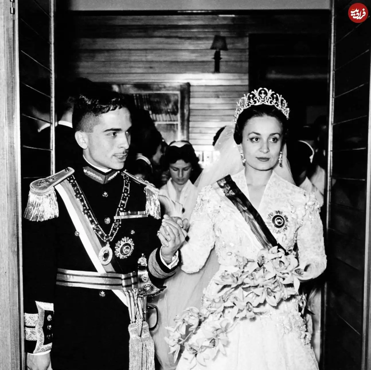 عکس| سفر در زمان؛ «ملکه دینا» در مراسم ازدواج با «ملک حسین پادشاه اردن»؛ سال 1334