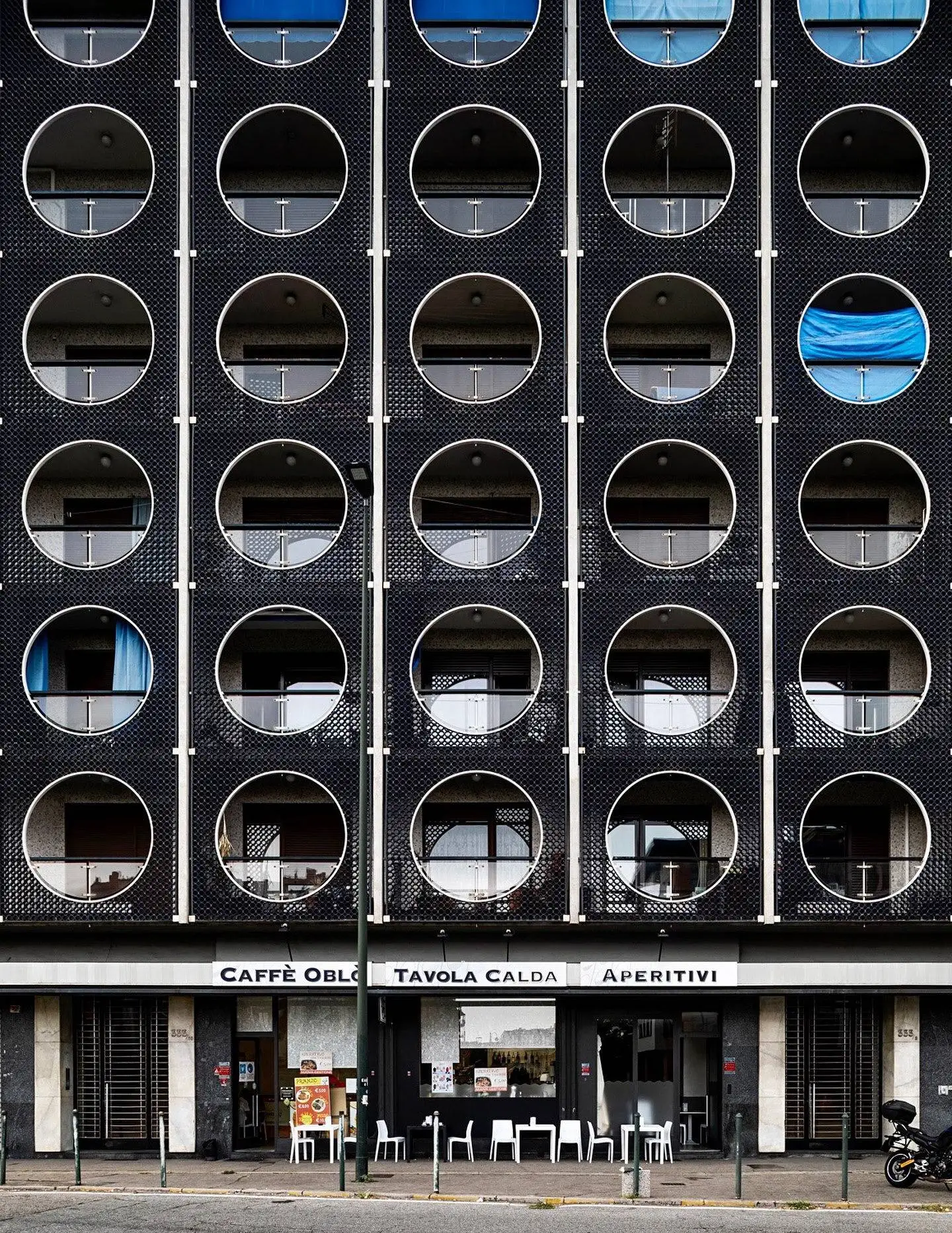 عکس| کاخ پنجره های مدور؛ شاهکار معماری مدرن در قلب تورین ایتالیا 