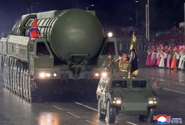 رونمایی از مخوف ترین موشک برای حمله اتمی به آمریکا 