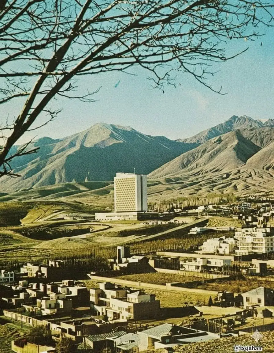 عکس؛ سفر در زمان؛ تهران، نمایی از توچال، محمودیه، ولنجک و هتل هیلتون دهه ی 1340 خورشیدی