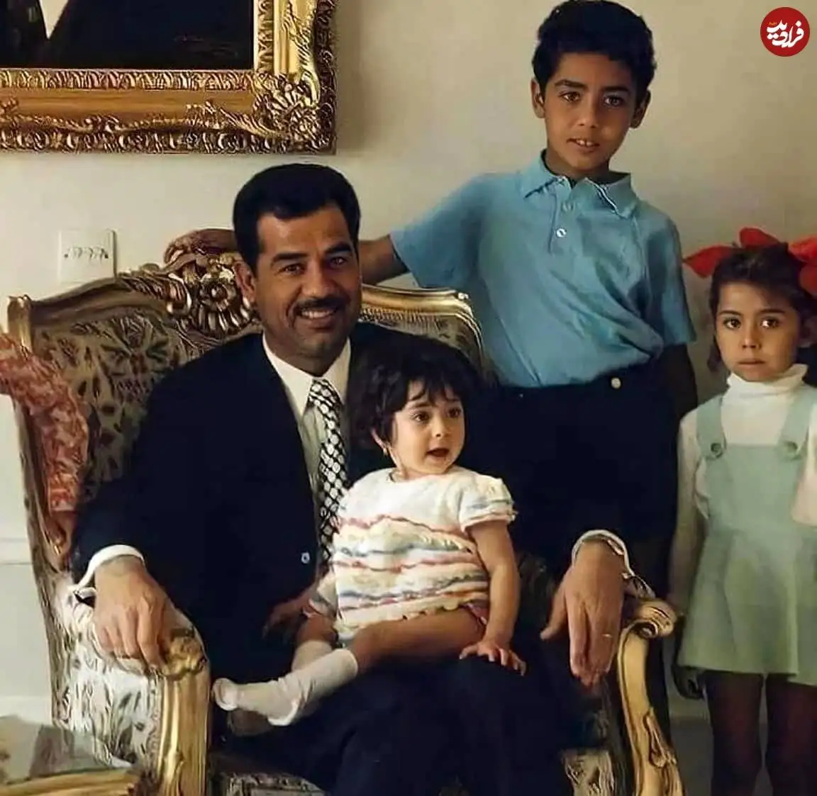 عکس| سفر در زمان؛ «صدام» در کنار دو دختر و یکی از پسرانش؛ دهه 50