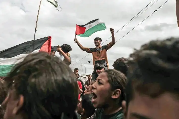 در تهران برخی برای توافق حماس و اسرائیل جشن گرفته  اند