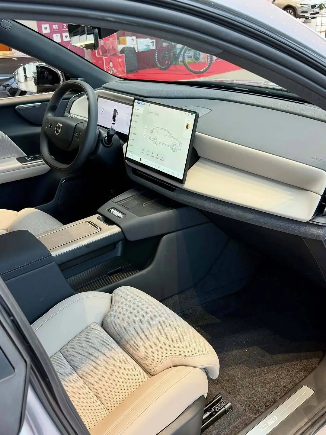 تصاویر؛ ولوو xc70 جدید؛ شاسی بلند هیبریدی با پیمایش 1200 کیلومتر، محصول همکاری ولوو و جیلی