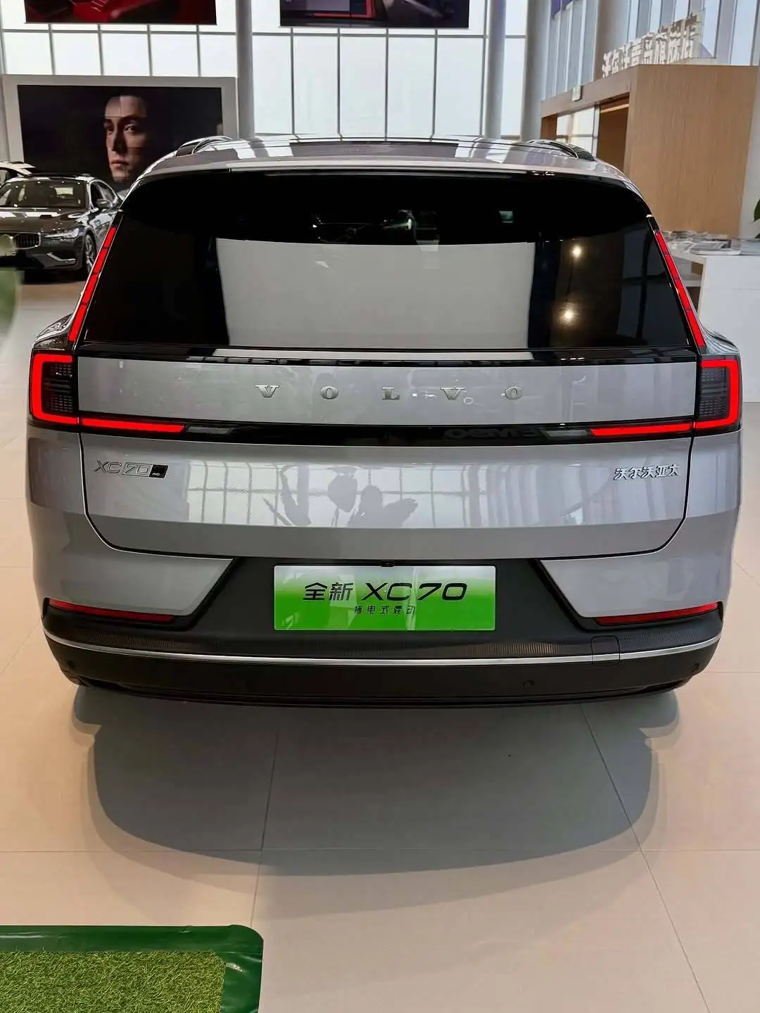 تصاویر؛ ولوو xc70 جدید؛ شاسی بلند هیبریدی با پیمایش 1200 کیلومتر، محصول همکاری ولوو و جیلی
