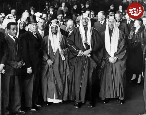 عکس؛ سفر در زمان؛ ملک سعود، پادشاه عربستان و برادرش پیش از تاجگذاری جورج ششم در لندن؛ سال 1316