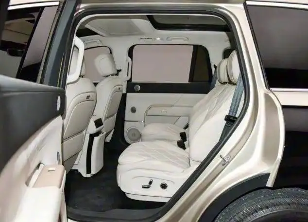 تصاویر؛ شاسی بلند فول سایز چری با صندلی ماساژور رونمایی شد