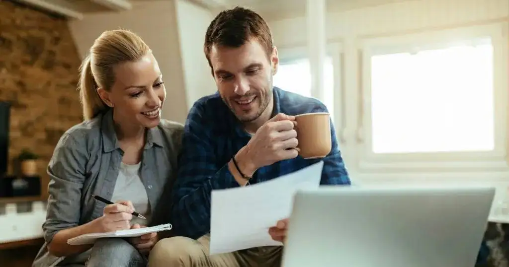 شک نکنید؛ این 8 رفتار یعنی او روزی دل  تان را خواهد شکست