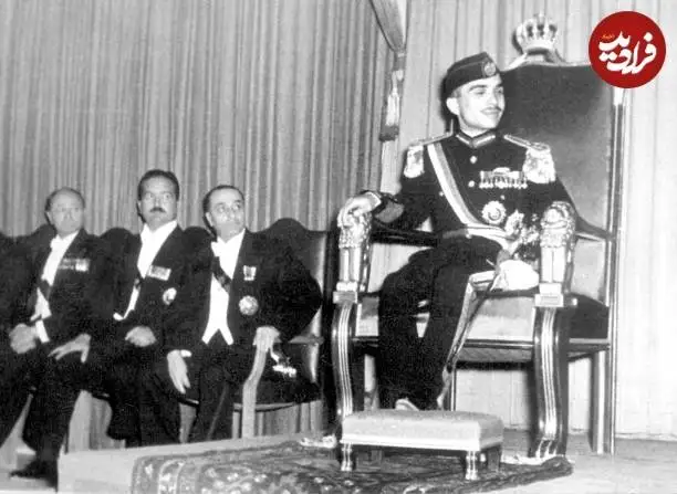 عکس؛ سفر در زمان؛ «ملک حسین پادشاه اردن» در مراسم تاجگذاری اش در امان؛ سال 1330