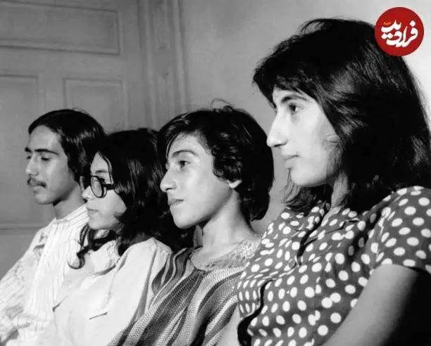 عکس؛ سفر در زمان؛ بی نظیر بوتو در نوجوانی و در کنار خواهران و برادرش؛ سال 1349