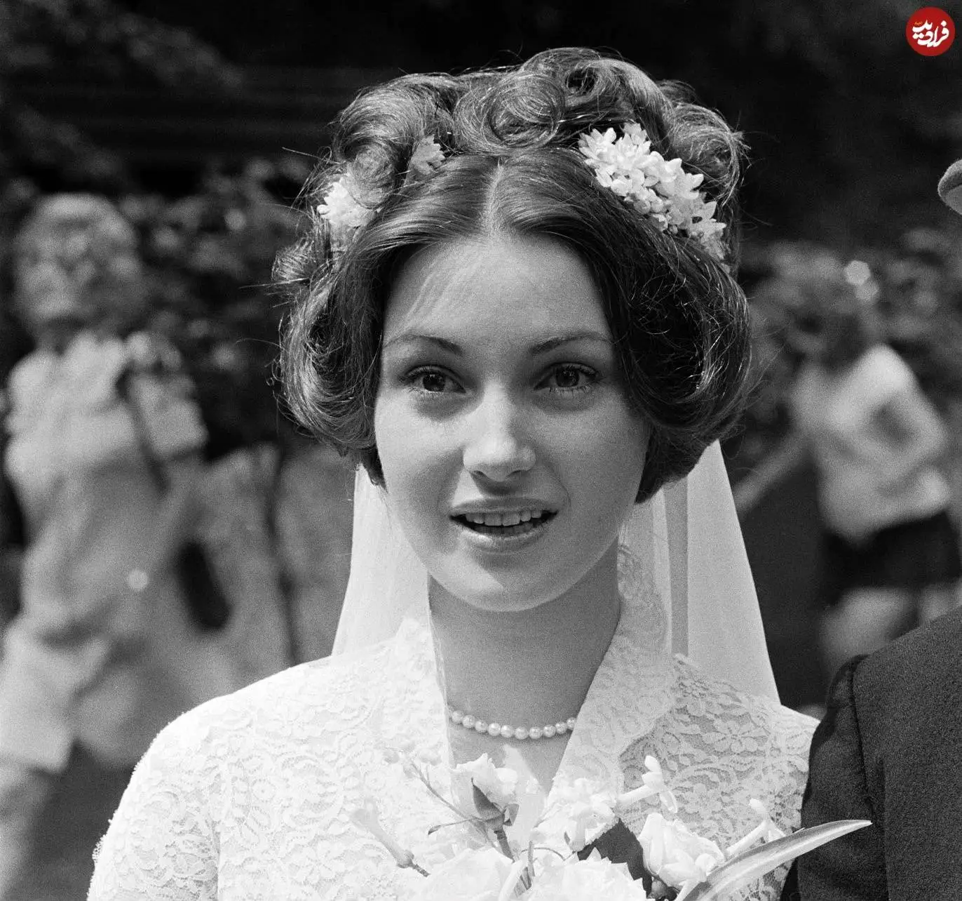 عکس| سفر در زمان؛ «جین سیمور» در مراسم عروسی اش با مایکل اتنبورو؛ سال 1350