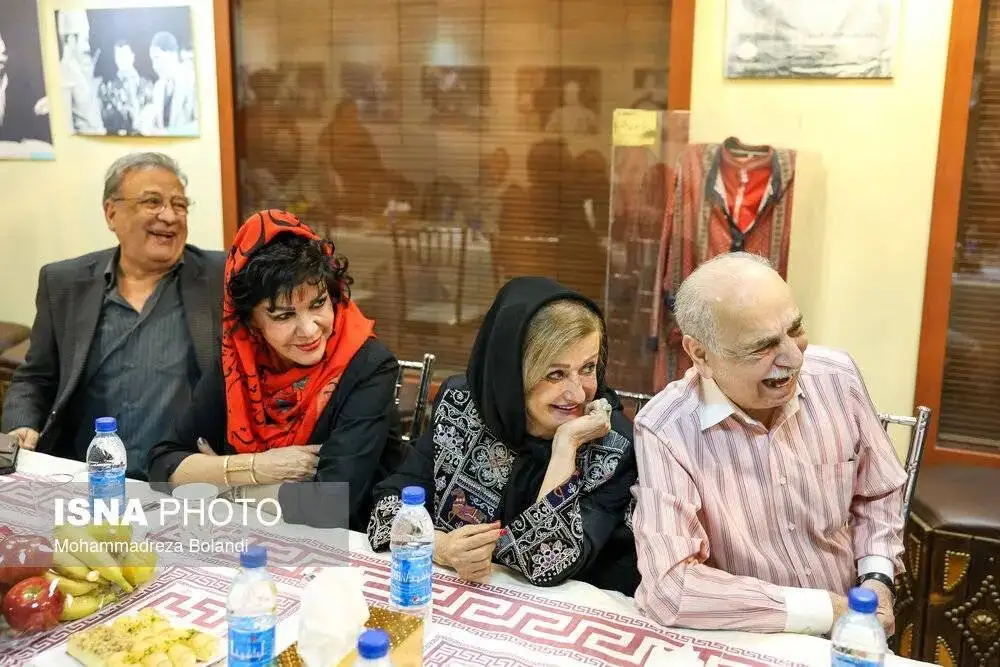 تصاویر؛ تقدیر از علی نصیریان در شصت سالگی تماشاخانه سنگلج