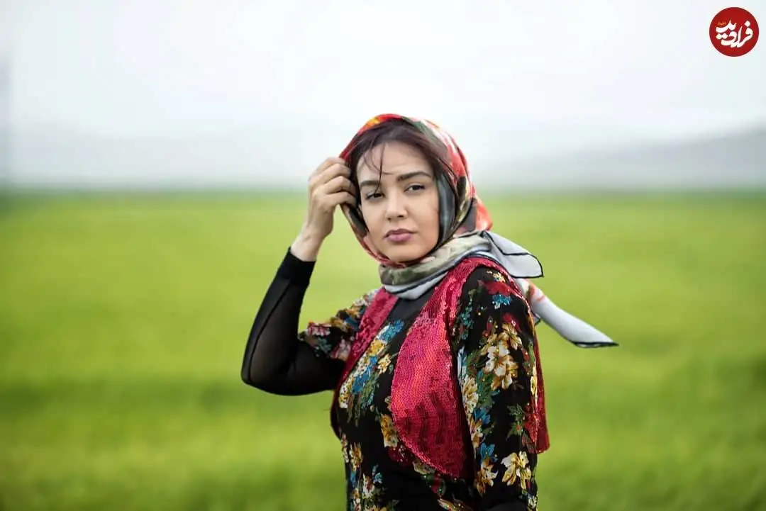 عکس| سفر در زمان؛ «شیرین» سریال نون خ در لباس کردی در 33 سالگی؛ سال 99