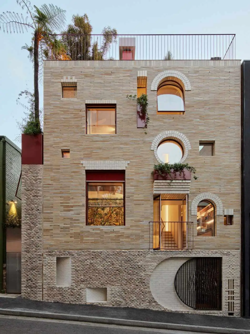 تصاویر؛ 9 «درِ ورودی» منحصربه فرد در خانه هایی از سراسر جهان