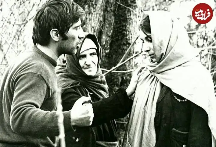 عکس| سفر در زمان؛ «بهرام بیضایی» در حال گفتگو با «پروانه معصومی»؛ سال 1353